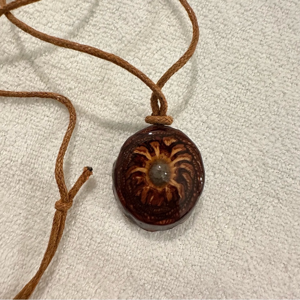LIKE NEW Green Aventurine Pinecone Necklace - Picture 4 of 5